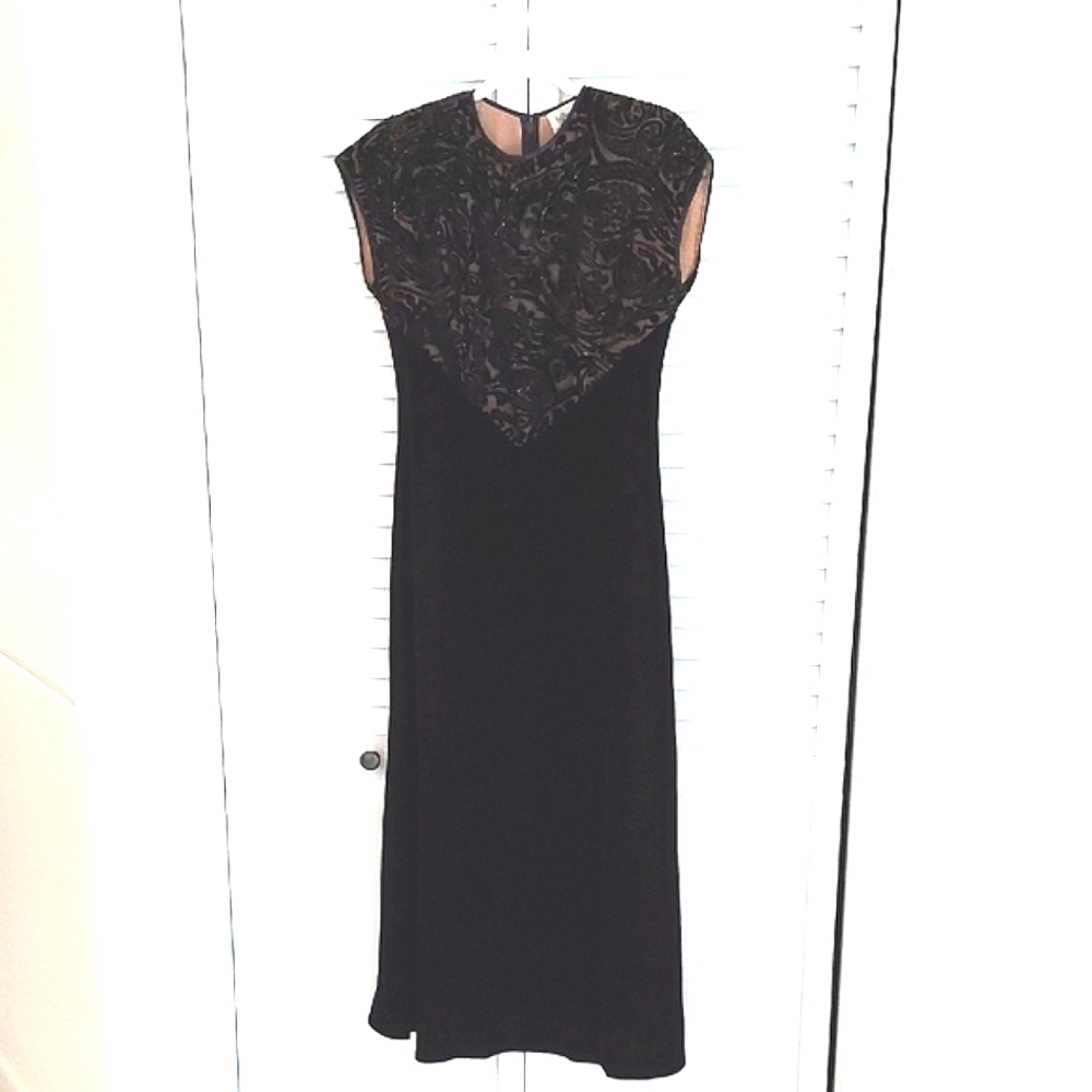 Jeffrey & Dara Dress, Size 6, Lace Top, Black Velvet Skirt, Cap Sleeve, Back Zip